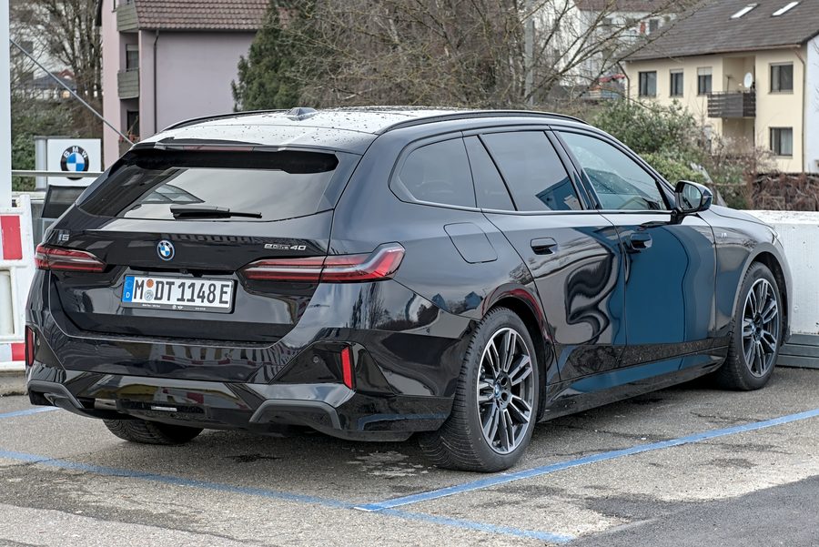 BMW i5
