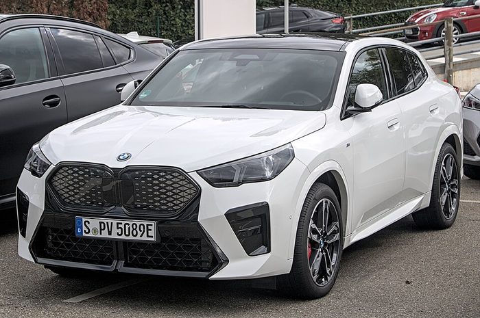 BMW iX2