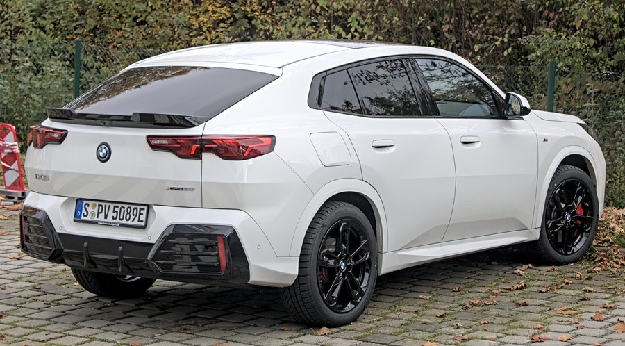 BMW iX2