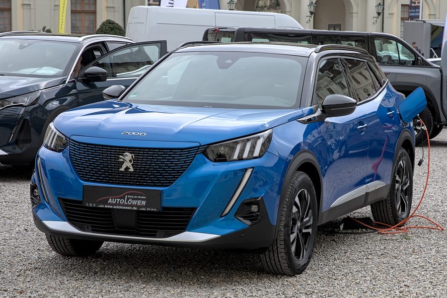 Peugeot e-2008